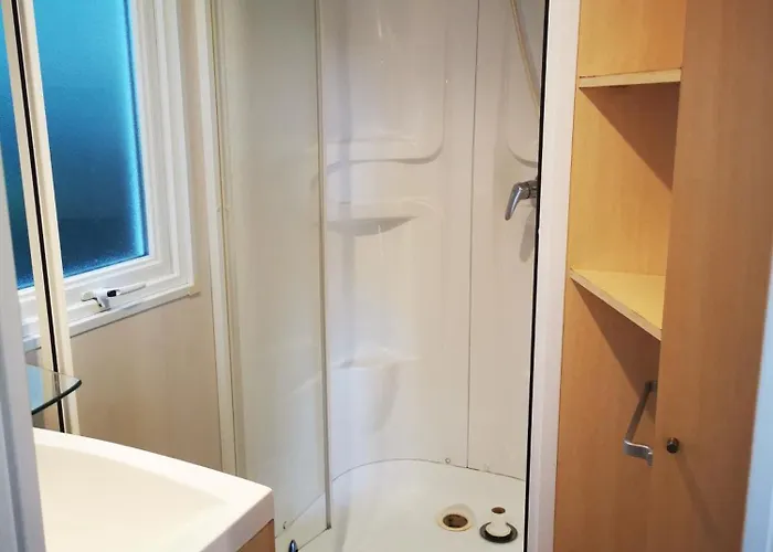 Confort 2ch 5pers 400dj 캠프장 La Boissiere-de-Montaigu